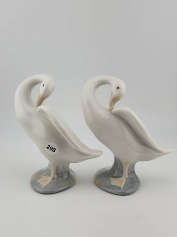 Set Of 2 Lladro Figurine “LITTLE DUCK” Duck/Goose Standing Preening 4553 Retired