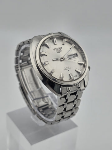 Vintage Seiko 5 DX 6106-8131 25 J Automatic 37mm Day Date JDM. Working.