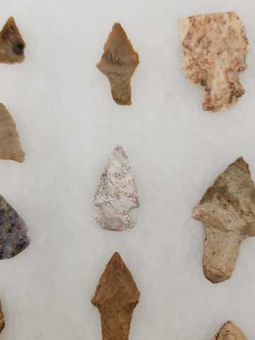 Lot Of 40 Authentic Antique Original Native American Arrowheads In Display Tray.