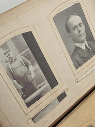 ANTIQUE 19TH C VICTORIAN BROWN CABINET TIN TYPE PHOTO FAMILY ALBUM. ALMOST FULL.