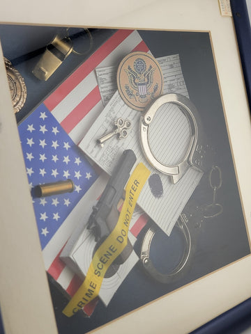 Vintage Rare Detective / Police Shadow Box collection accent de barbizon