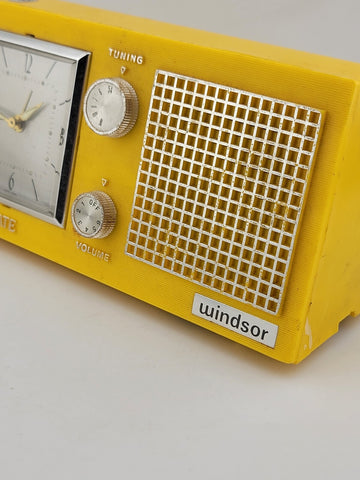 Rare 1974 Vintage Windsor Travel Clock Radio. Clock Works. Radio Untested.