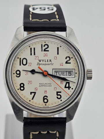 Vintage Wyler Dynaquartz Railroad Approved Swiss Quartz Day Date Watch. Works.