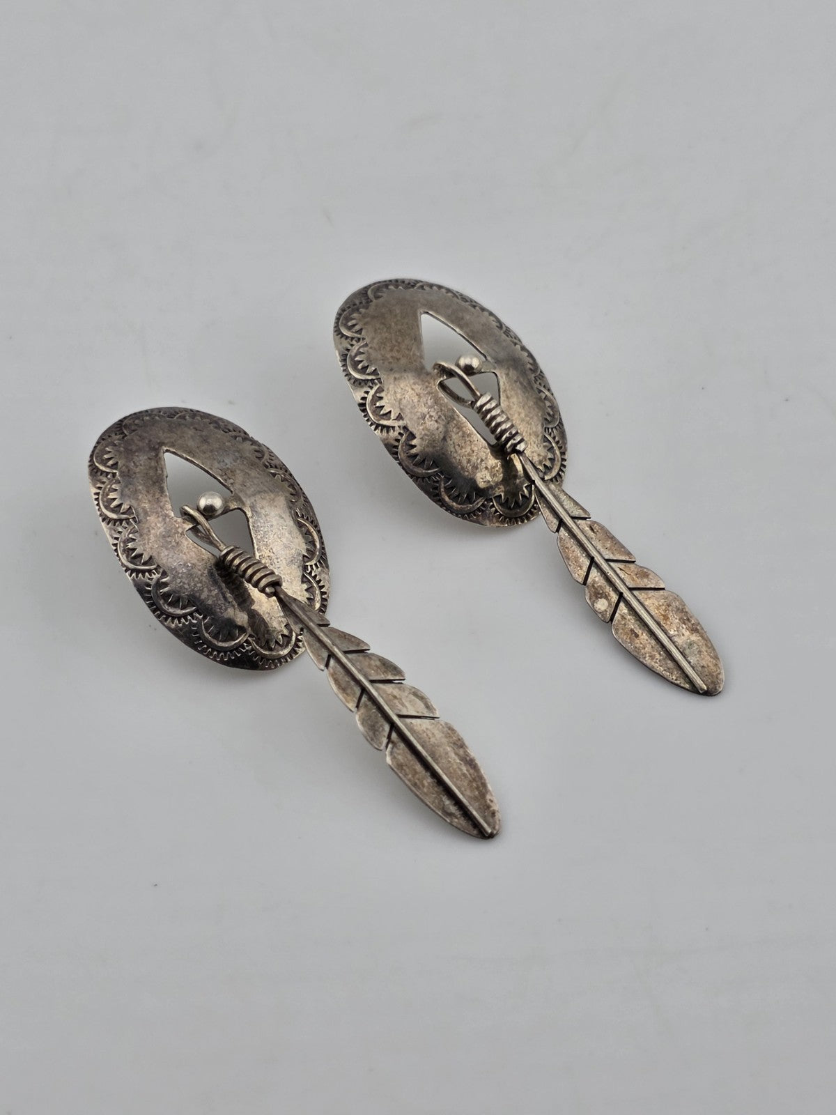 Antique Native American 925 Sterling Silver Earrings Concho Feather Dangle