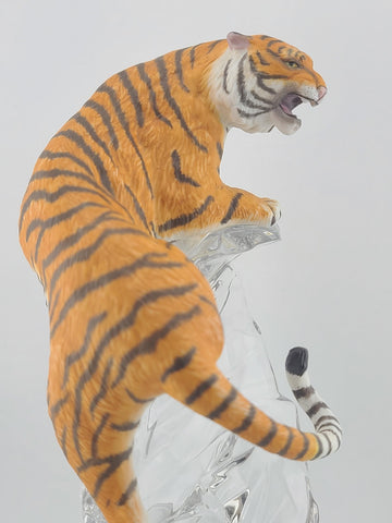 VTG Franklin Mint Bengal Tiger on a Crystal Glass Rock Sculpture 9.5" Mint Cond.