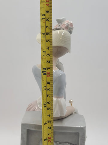 Vintage Large Lladro Retired Stunning Mint Condition Perfect #4850 Esthetic Pose