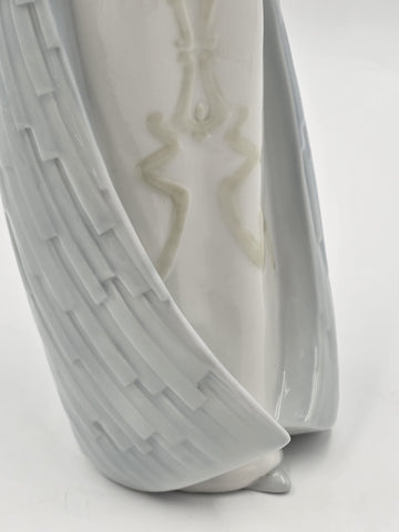 Reflections Royal Doulton Debut HN3046 Porcelain Figurine 1985. Hand Signed.
