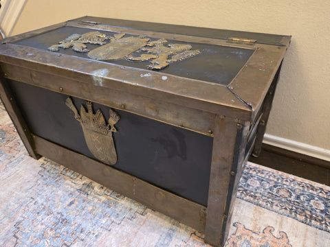 RARE ANTIQUE 19TH C CONTINENTAL BRASS BOUND KINDLING BOX W ARMORIAL. VERY HEAVY