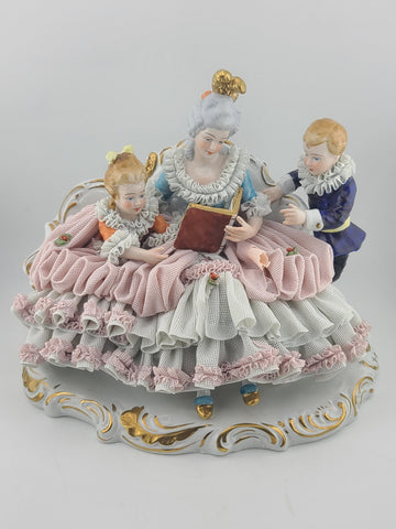 Antique 19th C Dresden Lace 3 Figure Sofa Group Porcelain Figurine U&S Germany