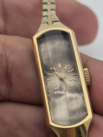 VINTAGE SEIKO 1520-366G 17 JEWELS SILVER GOLD PLATED BEVEL CRYSTAL WATCH WORKS