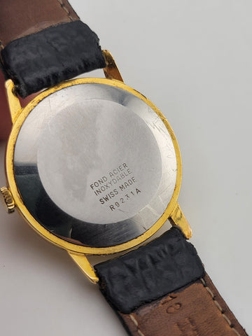 Rare Men's wristwatch Studio Made by Vulcain 60s Gold-Plated Swiss Made. Working
