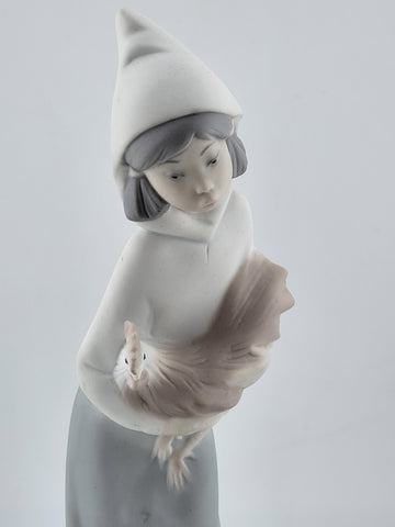 Lladro Shepherdess Girl with Rooster Hand Made In Spain Porcelain Figurine 8"