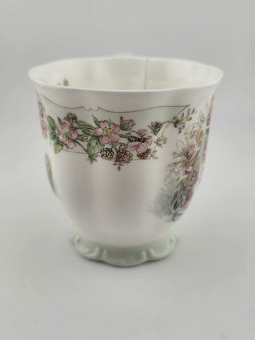 Vintage Brambly Hedge Royal Doulton “summer" Tea Cup & Plate. Cracked Cup.