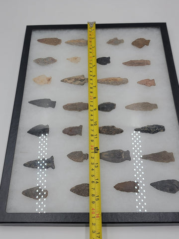 Lot Of 28 Authentic Antique Original Native American Arrowheads In Display Tray.