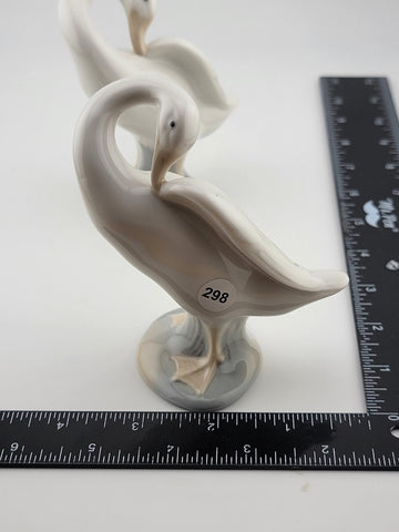 Set Of 2 Lladro Figurine “LITTLE DUCK” Duck/Goose Standing Preening 4553 Retired