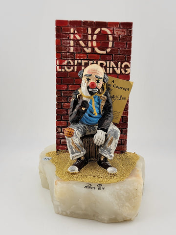Rare Ron Lee Clown "No Loitering" Vintage Hard to find Clown sitting 24k GF