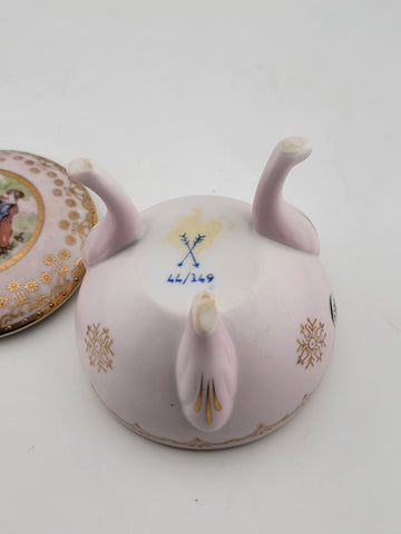 Antique Porcelain Victorian Love Scene 3 Footed Trinket Box w/ Cross Arrow Mark