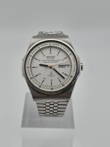 70's Seiko Type II 7559-6010 Quartz White Dial Push Light Watch 1979. Works Read