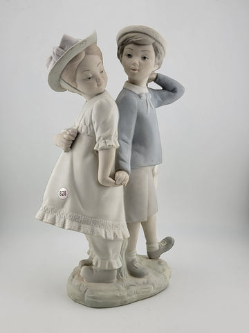 Lladro Children Puppy Love Porcelain  Figurine MADE IN SPAIN 1127 Retired Matte