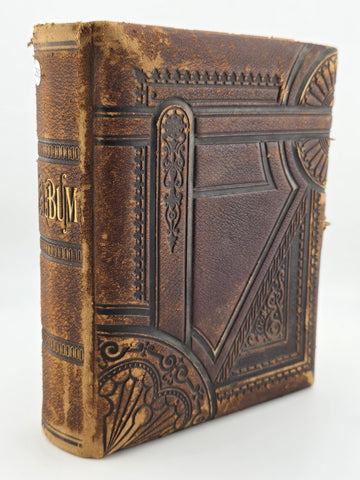 ANTIQUE 19TH C VICTORIAN BROWN CABINET TIN TYPE PHOTO FAMILY ALBUM. ALMOST FULL.