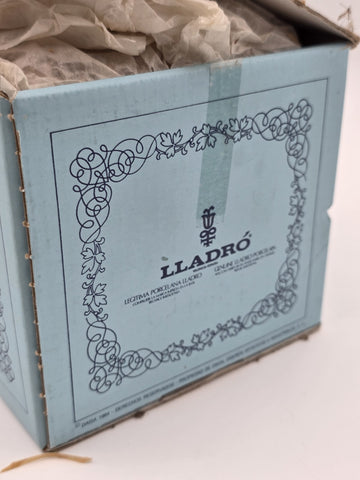 Lladro 5278 “Pierrot w/ Puppy & Ball" Kneeling Clown Dog Figurine Spain W Box