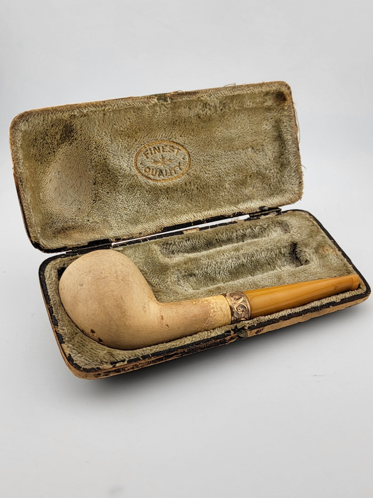 Rare Antique Collectible 19th Century Clay Pipe Circa 1890s W Original Case.