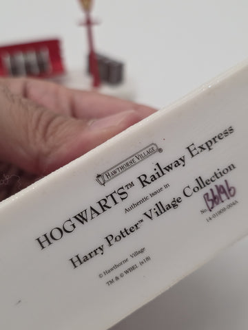 Hawthorne Village Harry Potter Hogwarts Railway Express Train Bench COA B4196