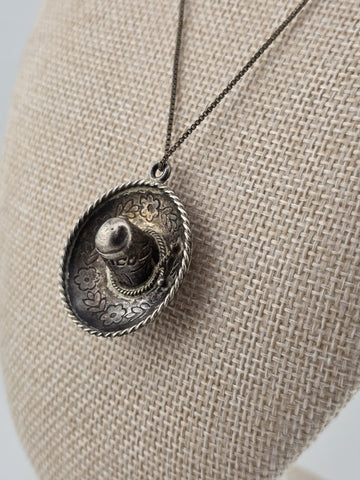 Vintage Taxco 925 Sterling Silver Mexico Sombrero Hat Pendant Necklace.