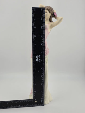 Vintage ROYAL DOULTON 1999 Figurine "Secret Thoughts" HN4197 Made in England.
