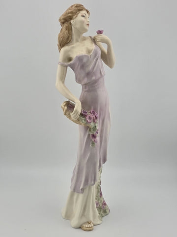 Vintage 1999 Royal Doulton Impressions figurine ‘Tender Moment’ HN 4192.