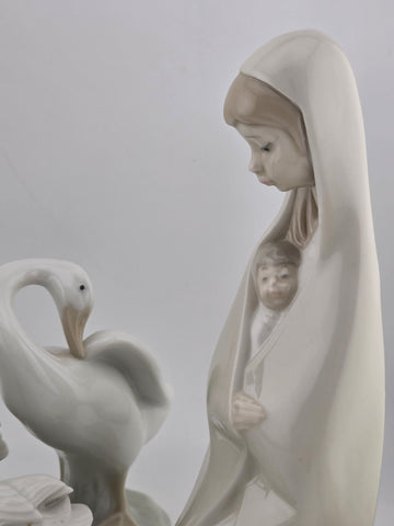 Set Of 2 Lladro #4549 & #4636 Geese & Mary & Baby Jesus  Porcelain Figurines.