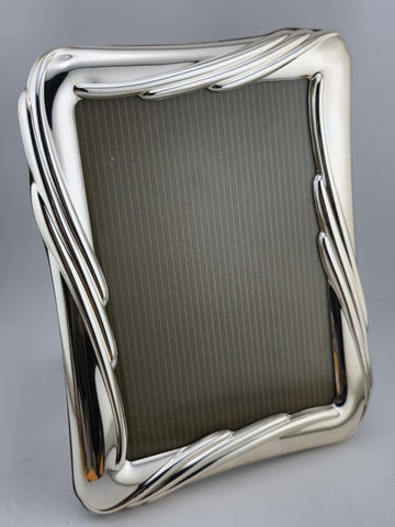 New Vintage 5x7 Dioni Italy Picture Frame Silver Plate Wood Frame 1970’s 80’s.