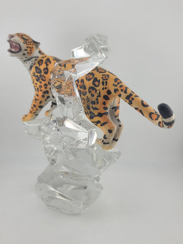 LEOPARD Porcelain Figurine Germany Lead Crystal Cliff Sculpture FRANKLIN MINT 8”