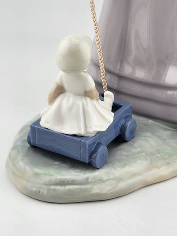 Lladro #5044 "Girl Pulling Toy Wagon" 1978 Retired Excellent Condition