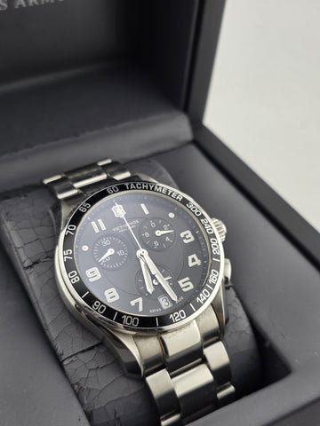 Victorinox Swiss Army Sapphire Chronograph Mens Watch w Box & Links. New Battery