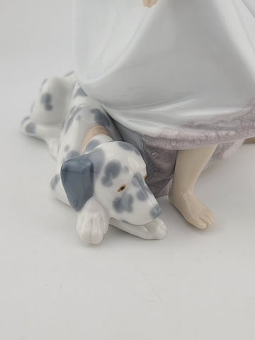 Lladro Porcelain Figurine #5466 Chit Chat Girl On Phone With Dog Dalmatian Spain