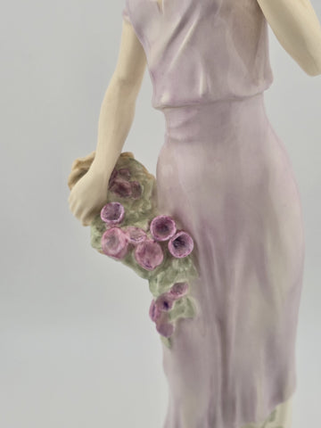 Vintage 1999 Royal Doulton Impressions figurine ‘Tender Moment’ HN 4192.