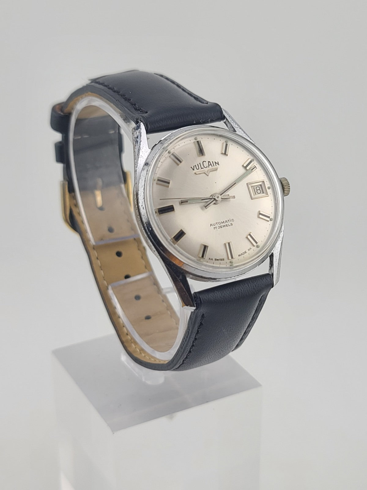 Vintage 1960's Vulcain Men's Automatic Calendar 17J Swiss Made Watch. Working.