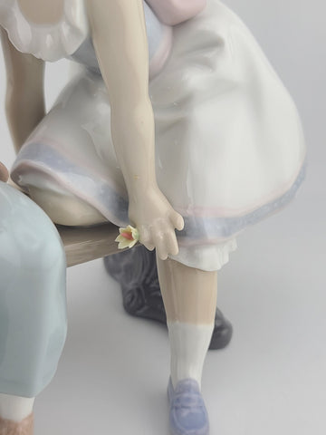Lladro Porcelain - Ten and Growing Boy Girl Bench 7635 Figurine - Original Box