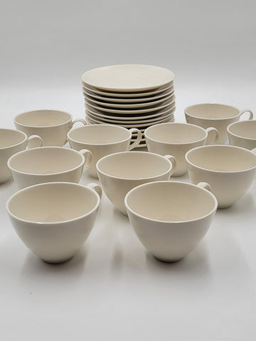 Rare Set Of 11 Tea/ Coffee Cups & 12 Saucers Museum White by Castleton (USA). VG