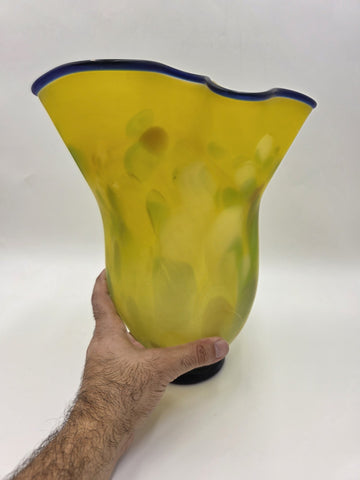 Vtg Azerbaijan Handblown Art Glass Vase Yellow Freeform Cobalt Rim Studio 11.5in