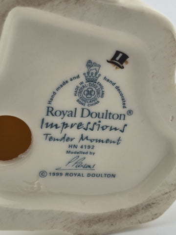 Vintage 1999 Royal Doulton Impressions figurine ‘Tender Moment’ HN 4192.