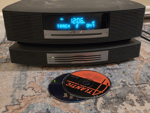 Bose Wave Music System III CD AM/FM Radio W Multi 3 Disc Changer & Remote. Works