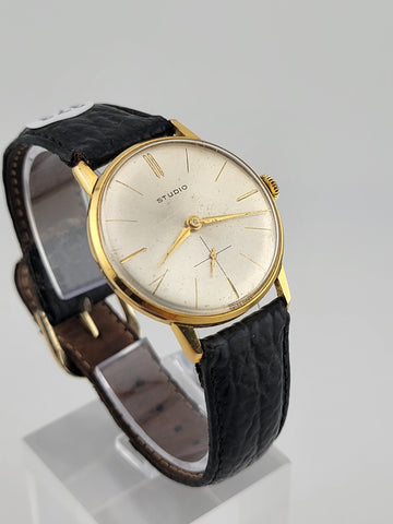 Rare Men's wristwatch Studio Made by Vulcain 60s Gold-Plated Swiss Made. Working