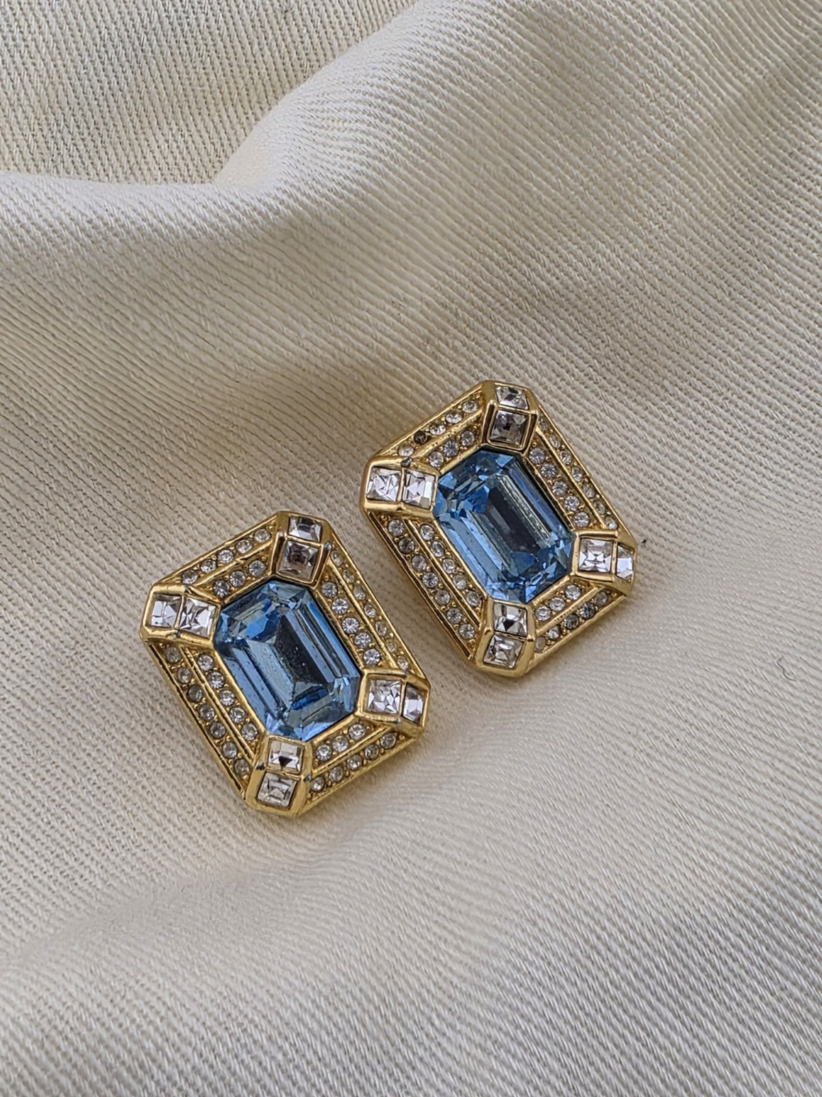 Vintage Christian Dior Blue Crystal Rhinestone Gold Tone Clip On EARRINGS Signed