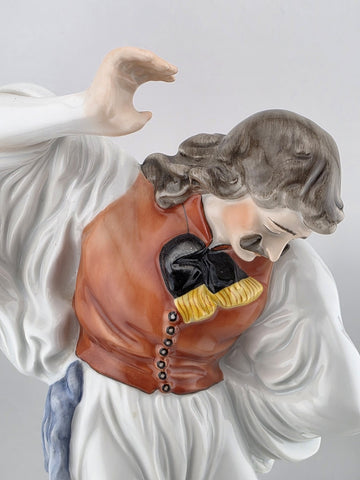 VINTAGE HEREND, FOLKLORE DANCING RASCAL MAN, HANDPAINTED PORCELAIN FIGURINE. VG.