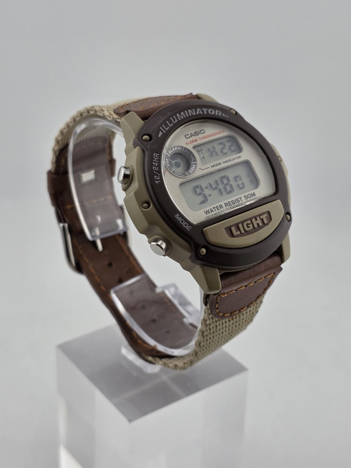 Vintage Casio W-87h Illuminator Digital Watch Men Grey Backlight 1536 W-87H