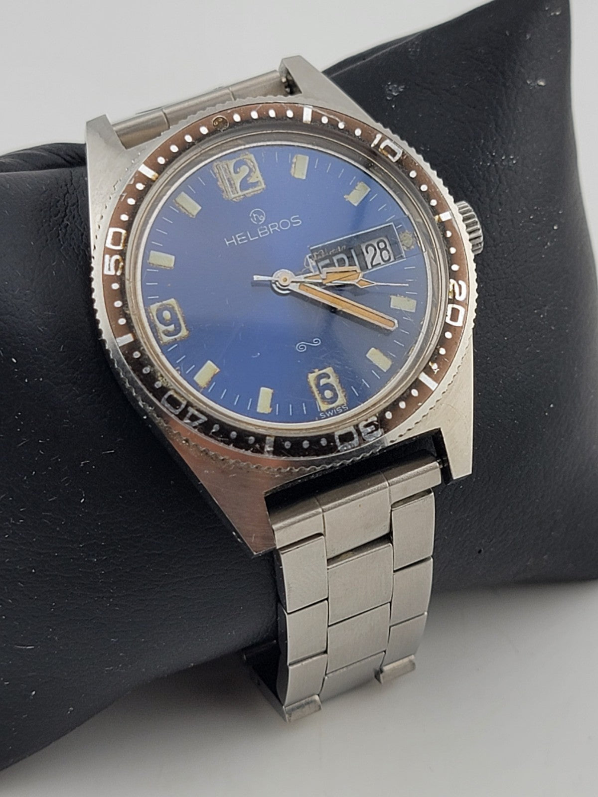 Rare Vintage Helbros/Elgin 9156 Stainless Steel Diver Manual Wind Men's Watch