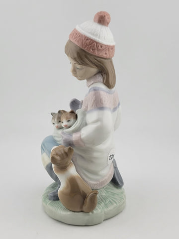 Hand Signed Lladro Friday's Child - Girl with 3 Cats - "Nina Viernes" #6020 1997
