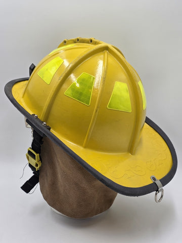 Vintage MSA Cairns 1044 2015 Yellow Firefighter Helmet Front Visor No Scratch